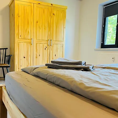 Zentrale Lage Parkplatz Kostenlos Grill Terrasse Fahrradraum דירה Kromlau