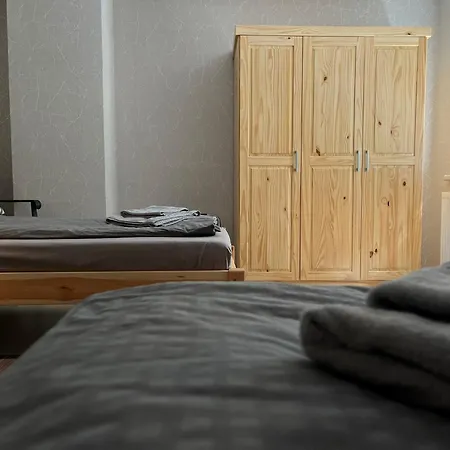 Apartment Zentrale Lage Parkplatz Kostenlos Grill Terrasse Fahrradraum Kromlau